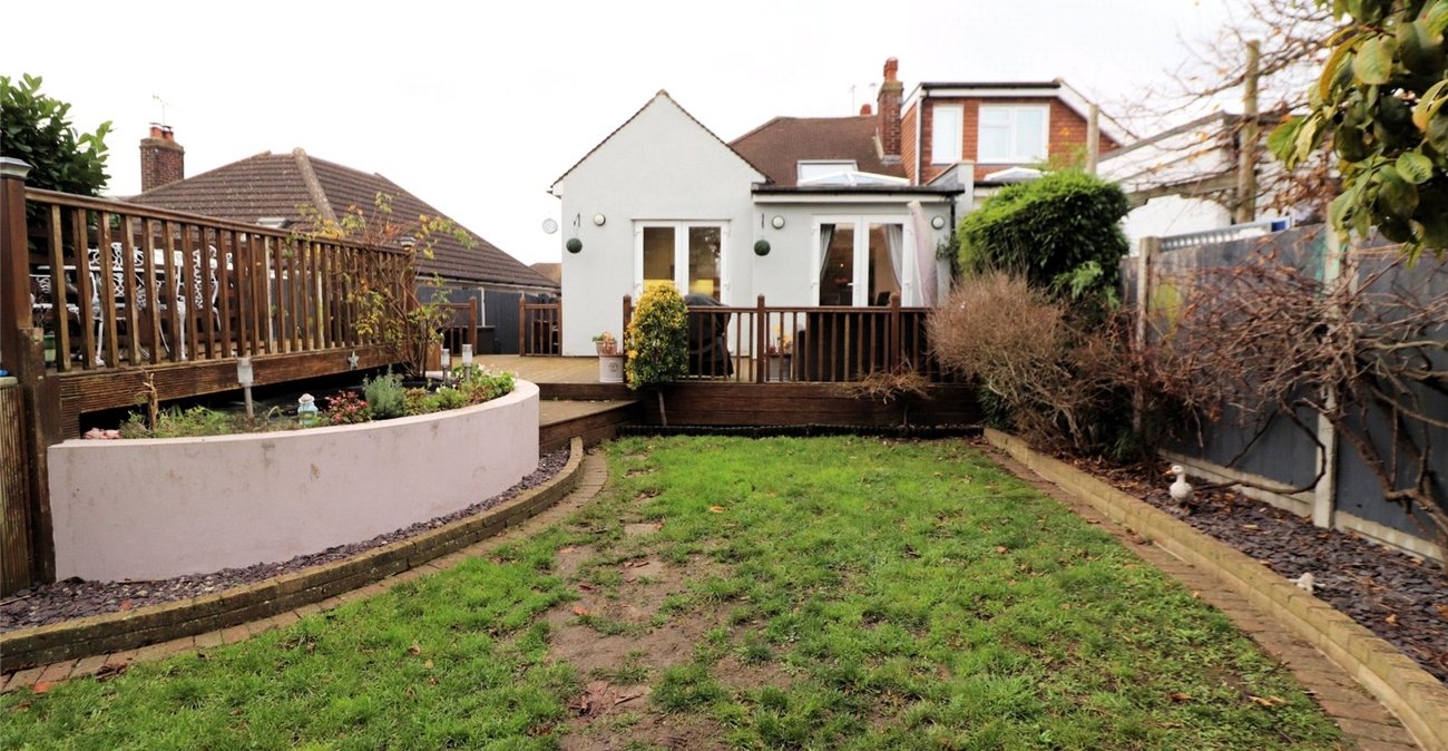 2 bedroom bungalow for sale in Barnehurst | Robinson Jackson
