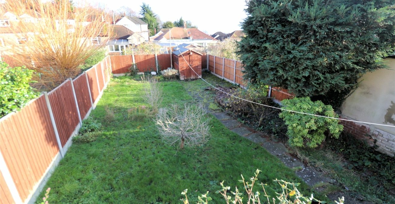 2 bedroom bungalow for sale in Bexleyheath | Robinson Jackson