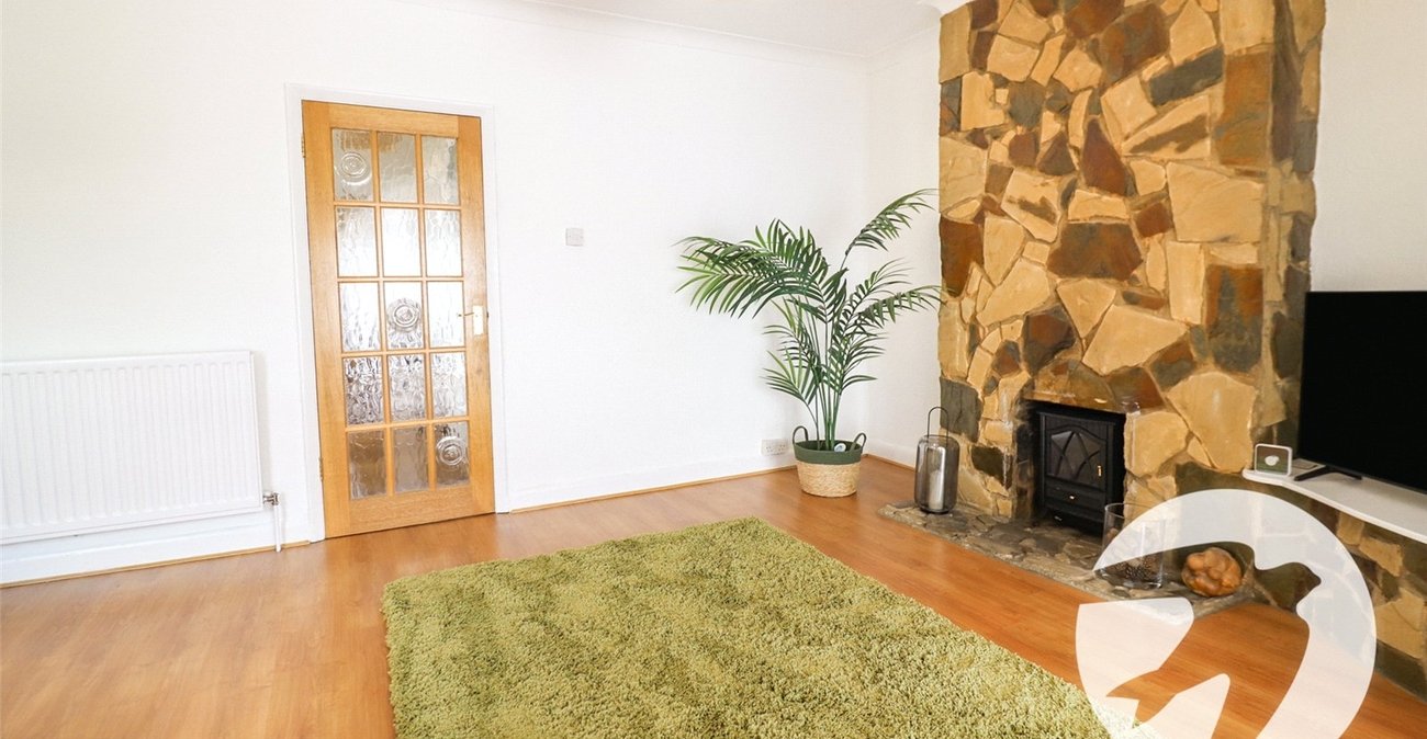 2 bedroom bungalow for sale in Bexleyheath | Robinson Jackson