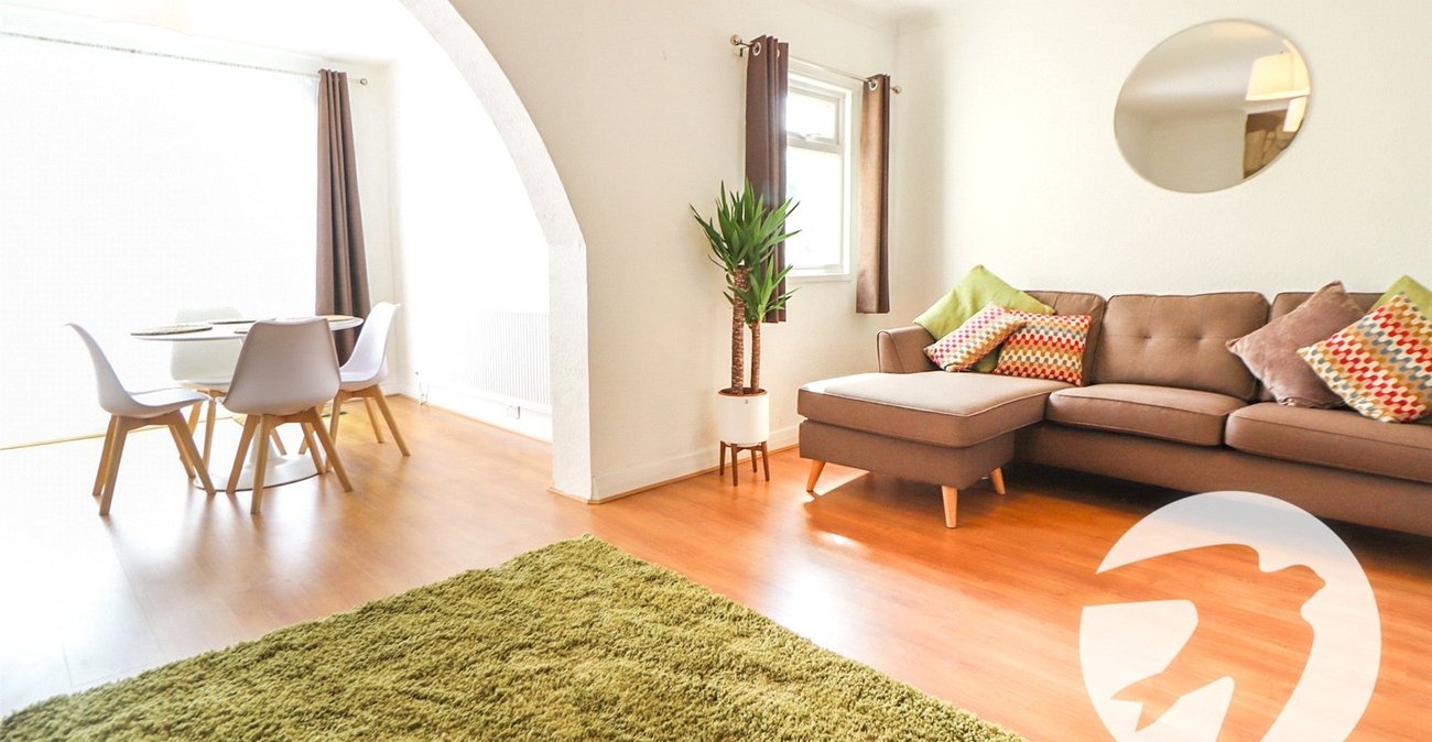 2 bedroom bungalow for sale in Bexleyheath | Robinson Jackson