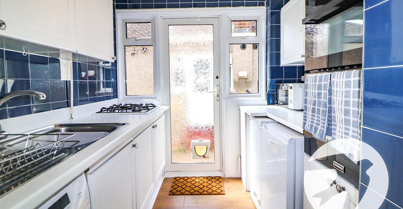 2 bedroom bungalow for sale in Bexleyheath | Robinson Jackson