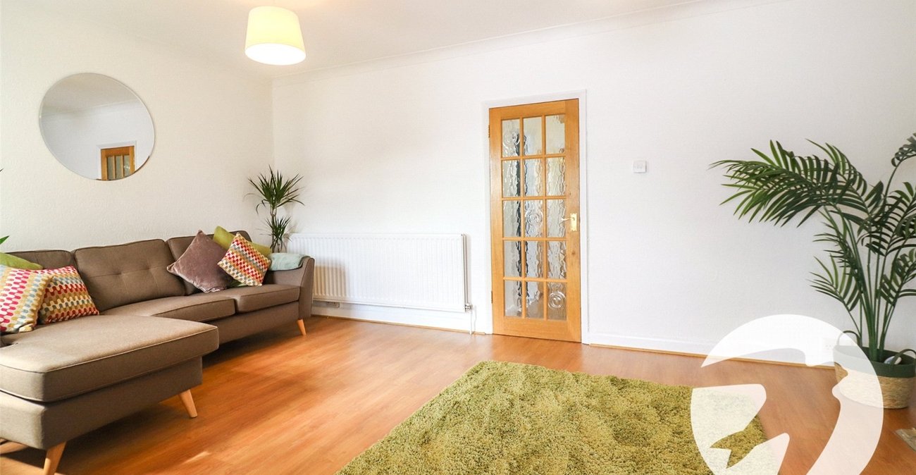 2 bedroom bungalow for sale in Bexleyheath | Robinson Jackson