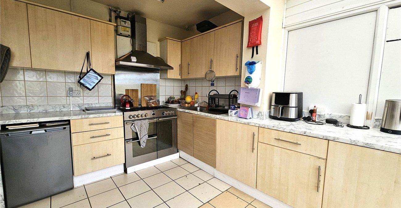 3 bedroom house for sale in Bromley | Robinson Jackson