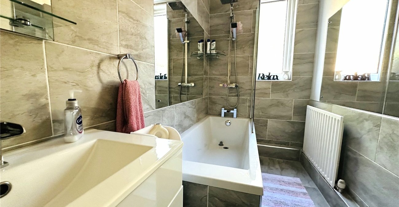 3 bedroom house for sale in Bromley | Robinson Jackson