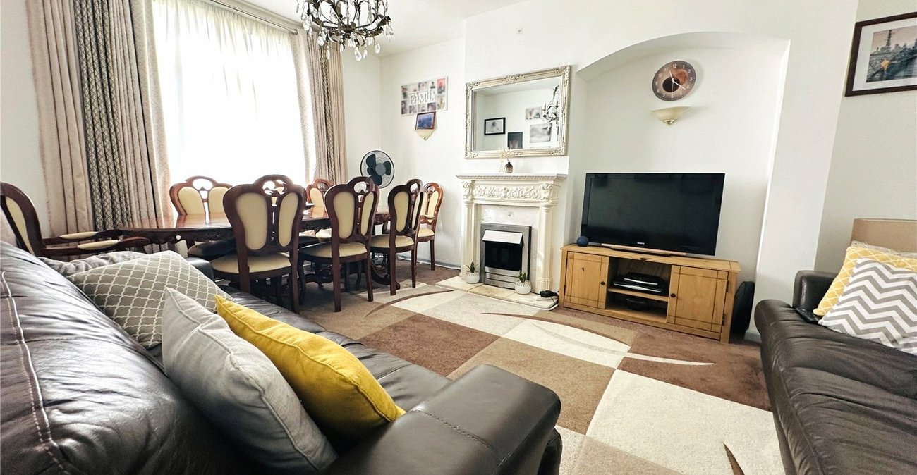 3 bedroom house for sale in Bromley | Robinson Jackson
