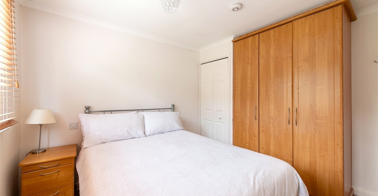 3 bedroom house for sale in Istead Rise | Robinson Michael & Jackson