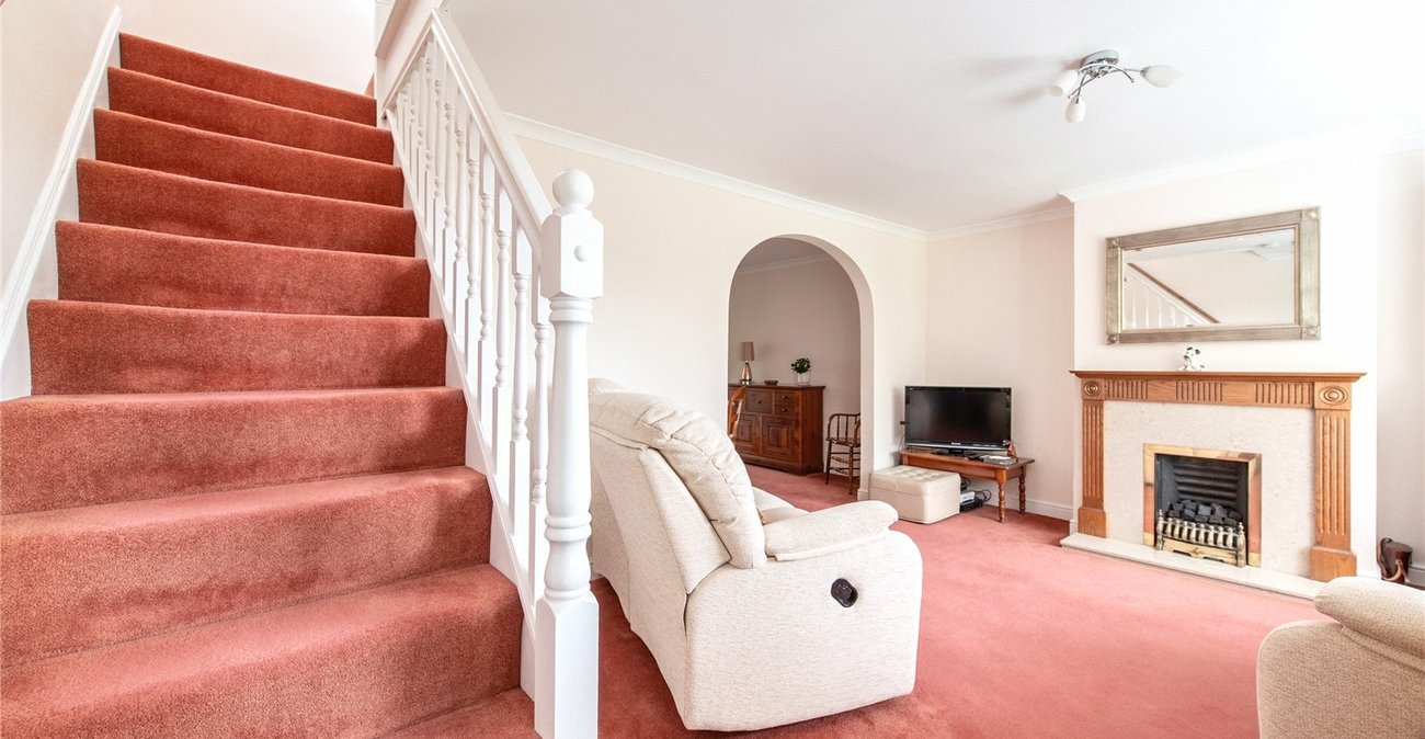 3 bedroom house for sale in Istead Rise | Robinson Michael & Jackson