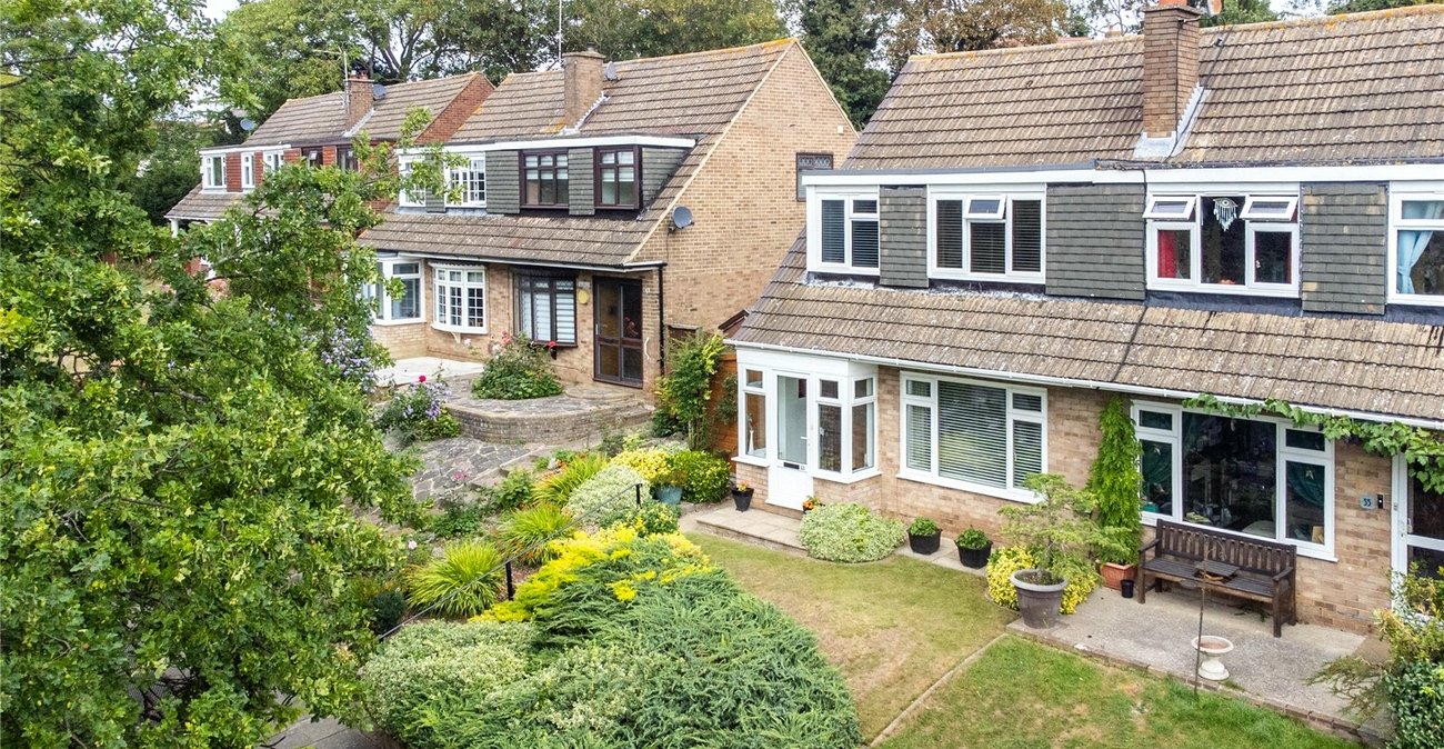 3 bedroom house for sale in Istead Rise | Robinson Michael & Jackson