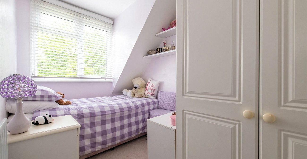 3 bedroom house for sale in Istead Rise | Robinson Michael & Jackson