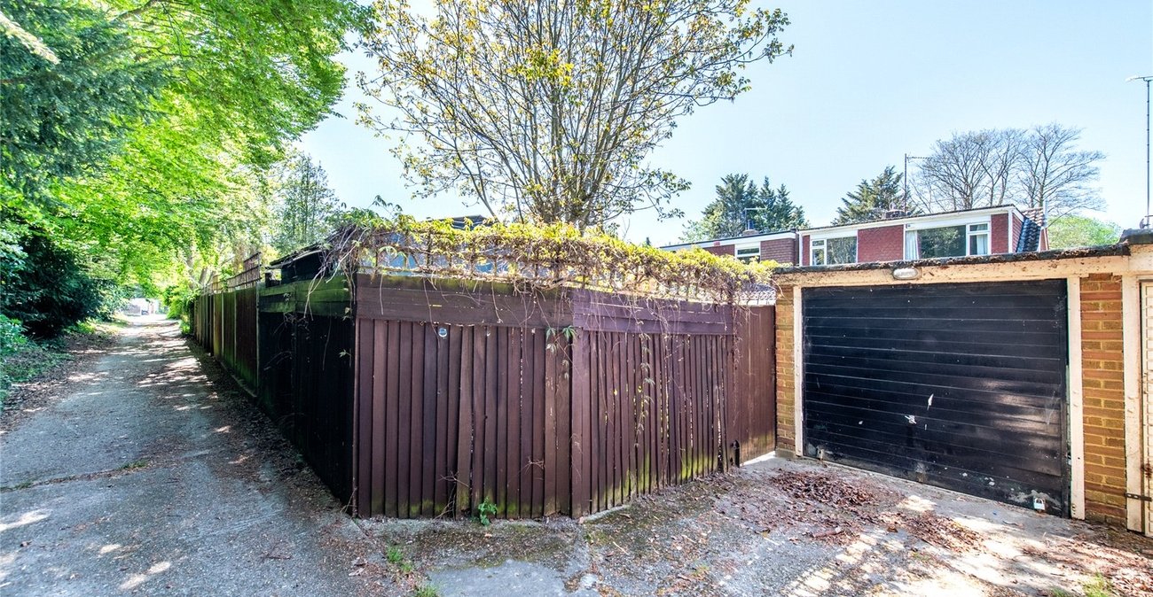 3 bedroom house for sale in Istead Rise | Robinson Michael & Jackson