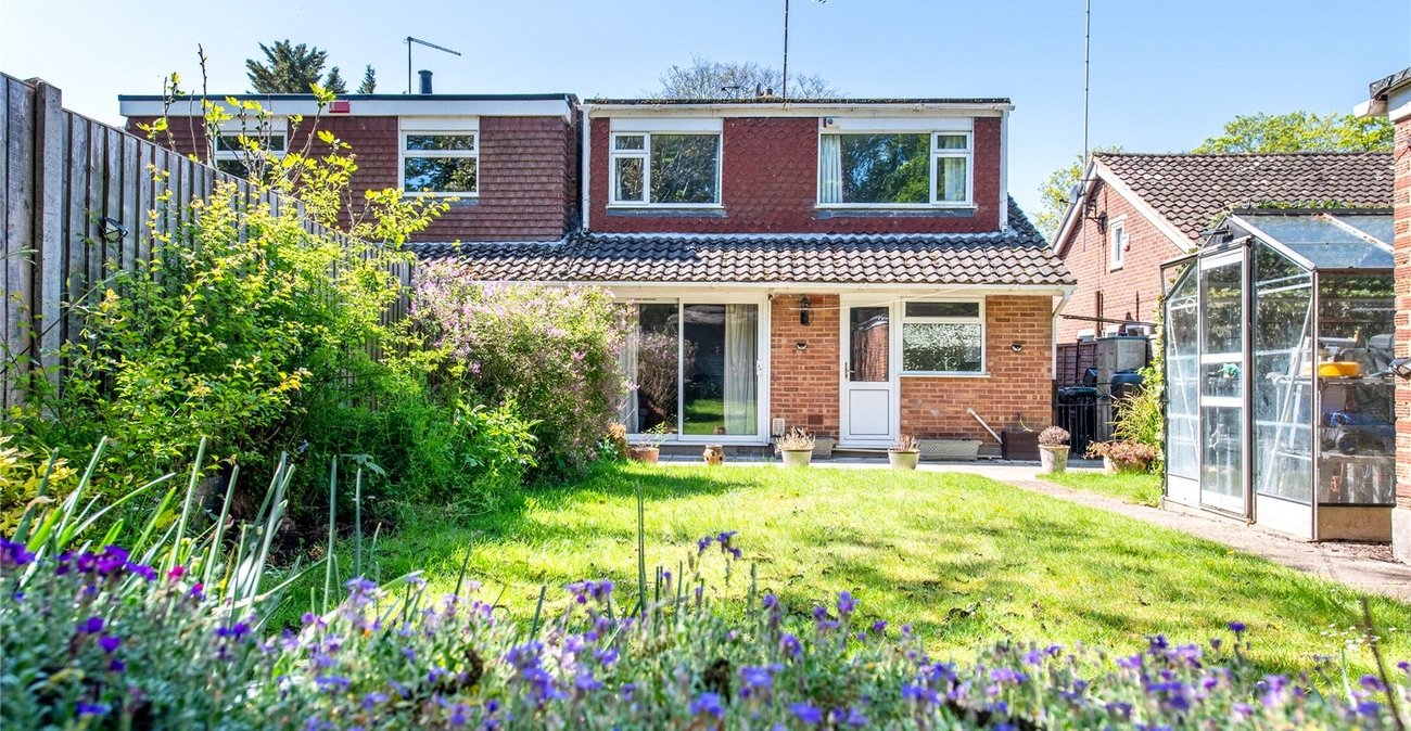 3 bedroom house for sale in Istead Rise | Robinson Michael & Jackson