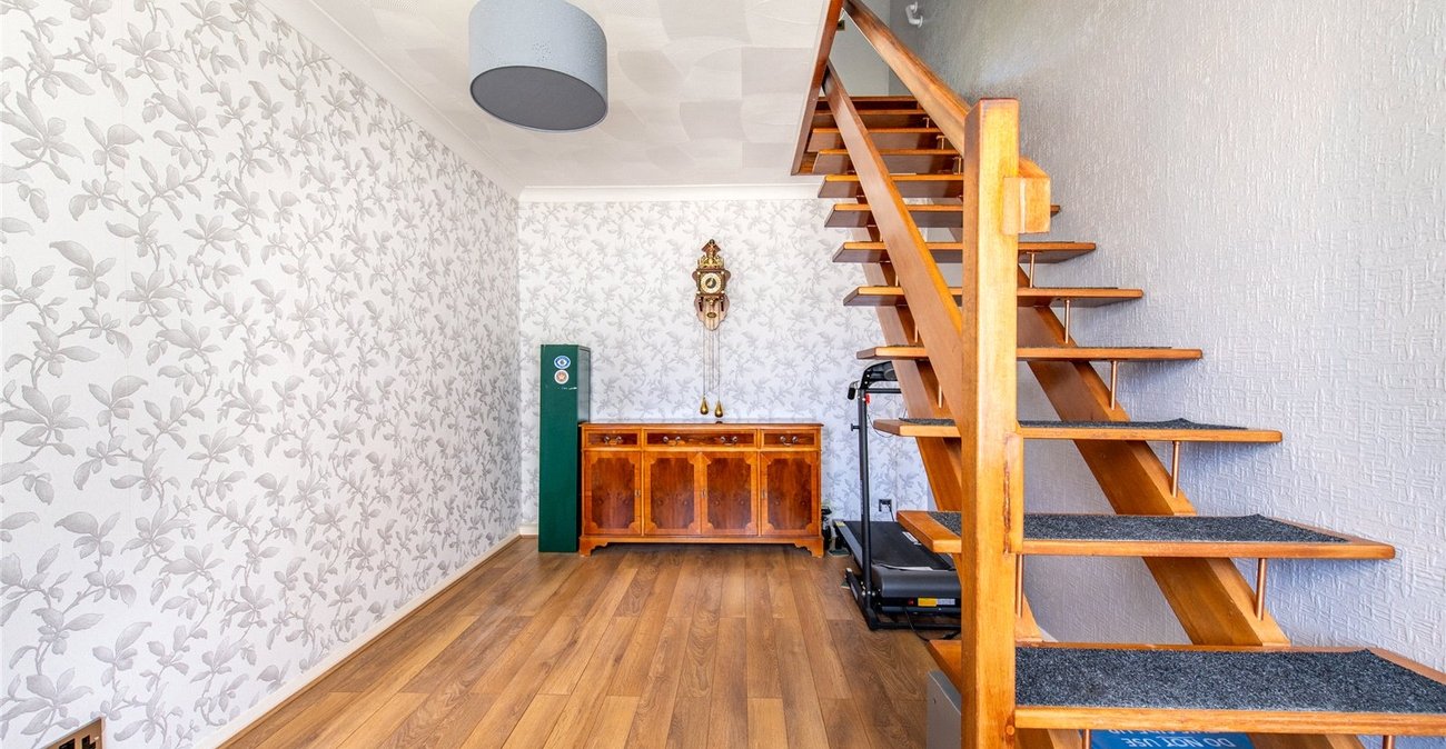 3 bedroom house for sale in Istead Rise | Robinson Michael & Jackson