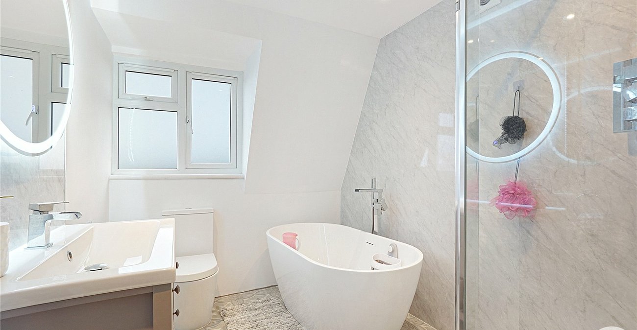 3 bedroom house for sale in Rochester | Robinson Michael & Jackson