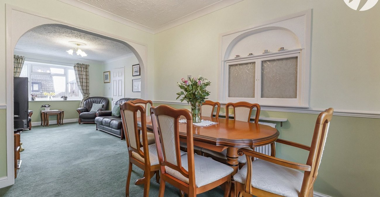 3 bedroom house for sale in Strood | Robinson Michael & Jackson