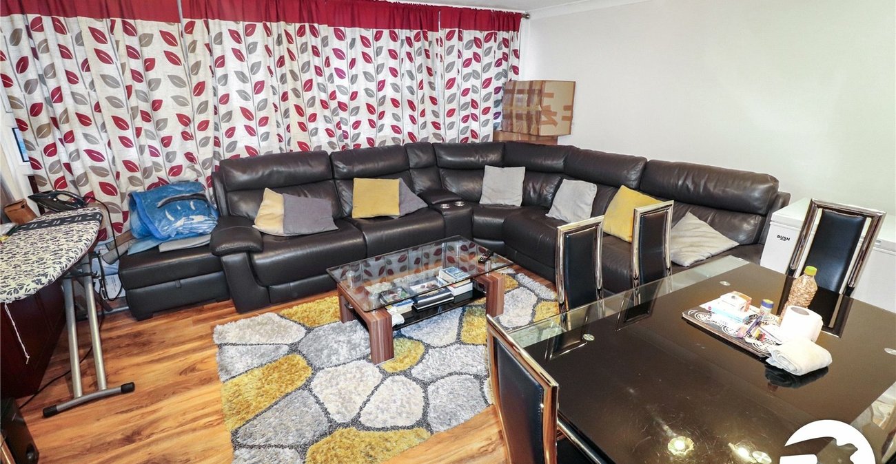 3 bedroom property for sale in Belvedere | Robinson Jackson