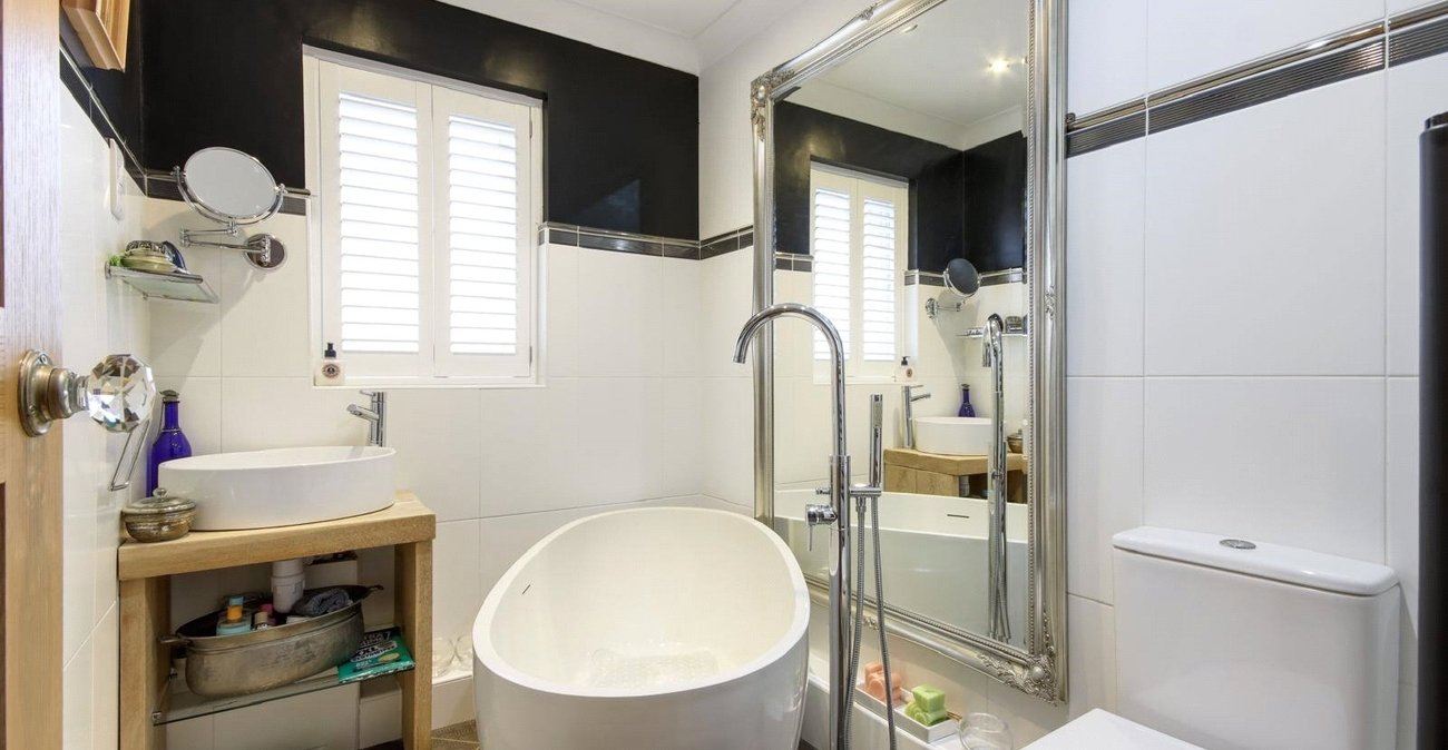 4 bedroom house for sale in High Halstow | Robinson Michael & Jackson