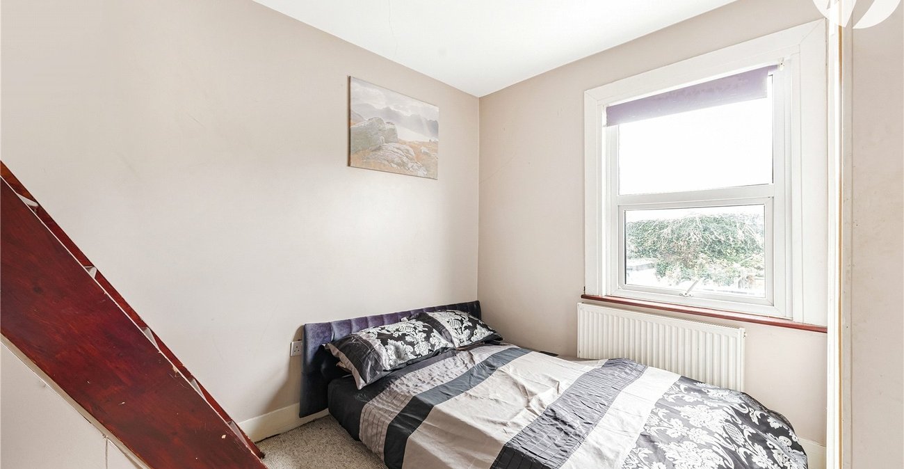 2 bedroom house for sale in Crayford | Robinson Jackson