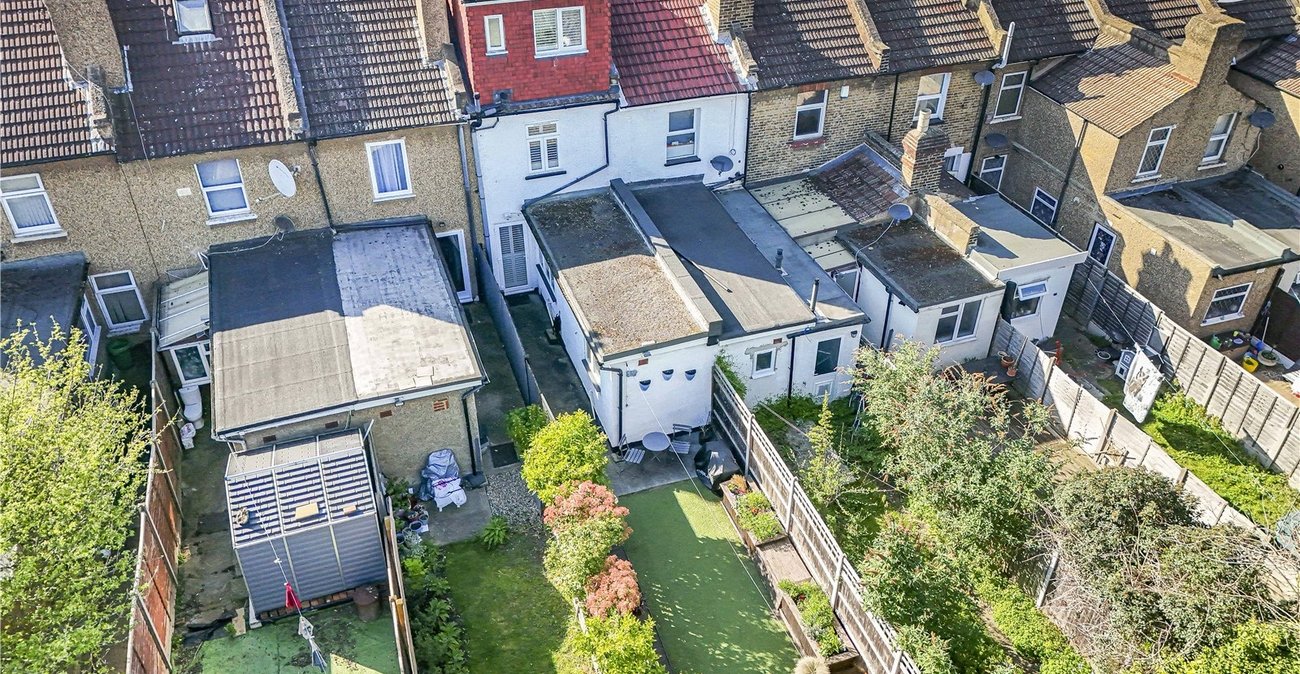 3 bedroom house for sale in Crayford | Robinson Jackson