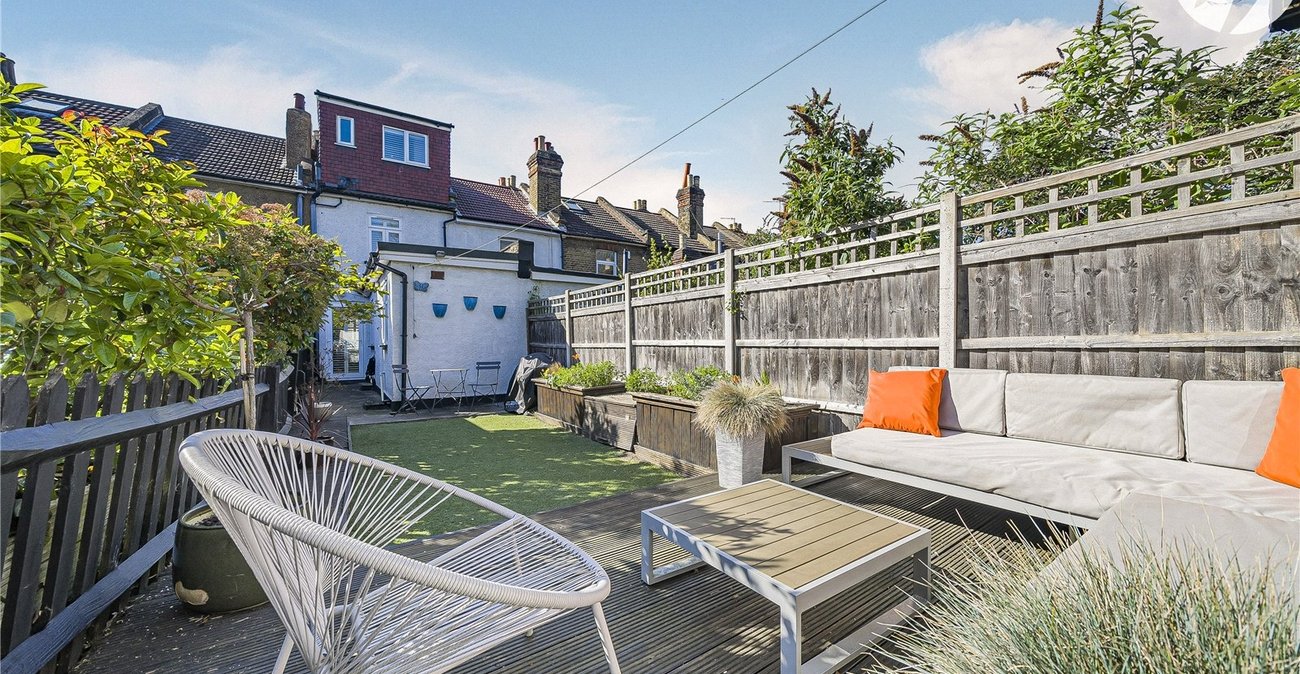 3 bedroom house for sale in Crayford | Robinson Jackson