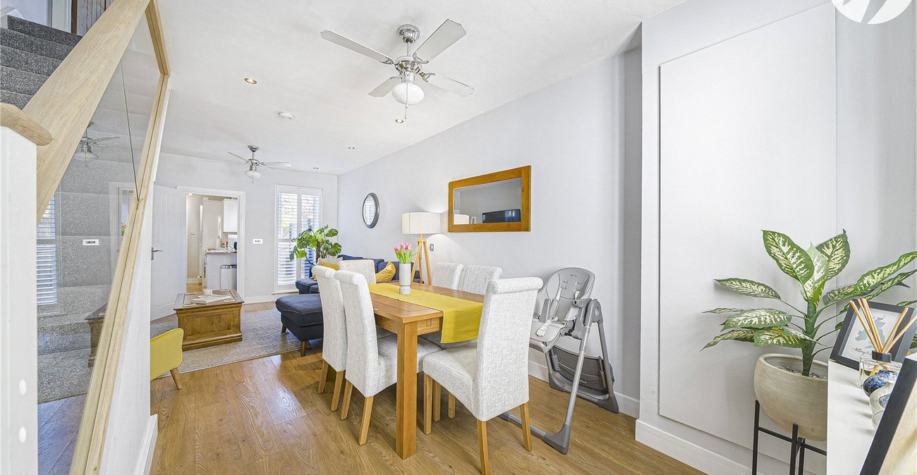 3 bedroom house for sale in Crayford | Robinson Jackson