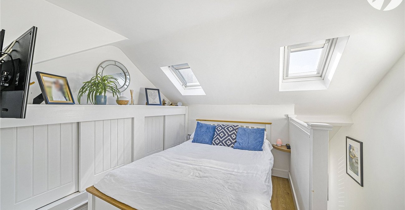 3 bedroom house for sale in Crayford | Robinson Jackson