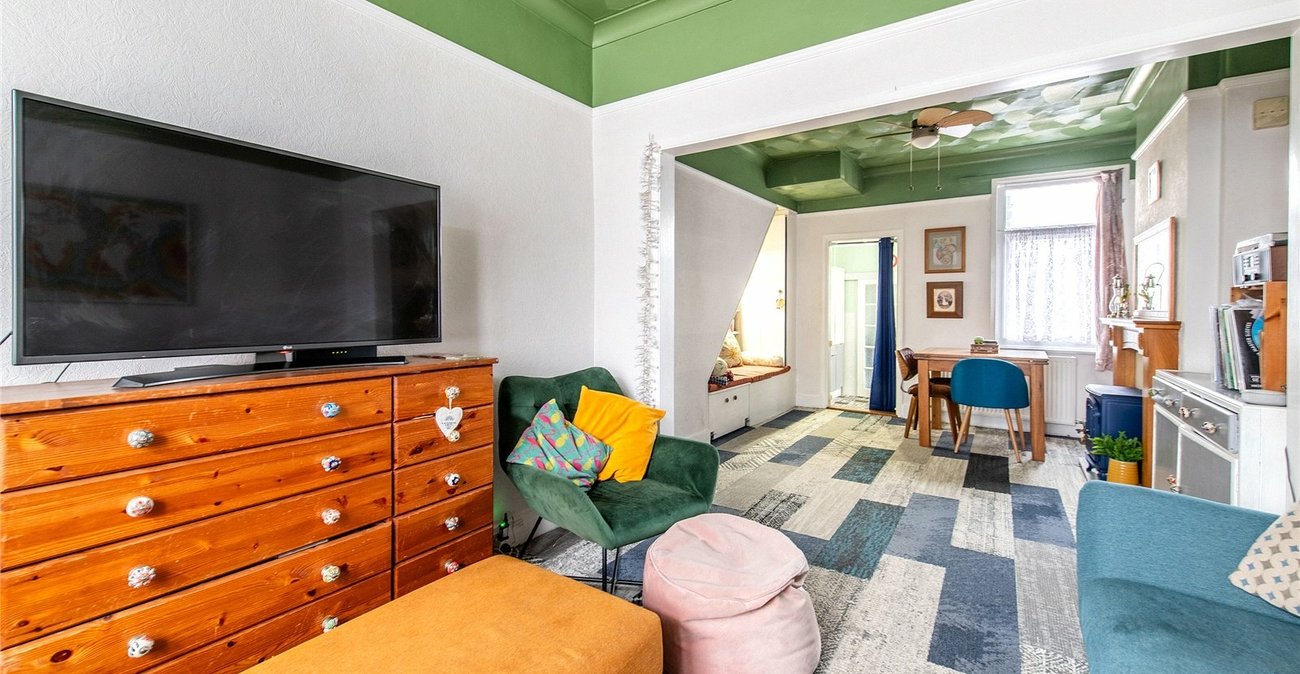 3 bedroom house for sale in Northfleet | Robinson Michael & Jackson