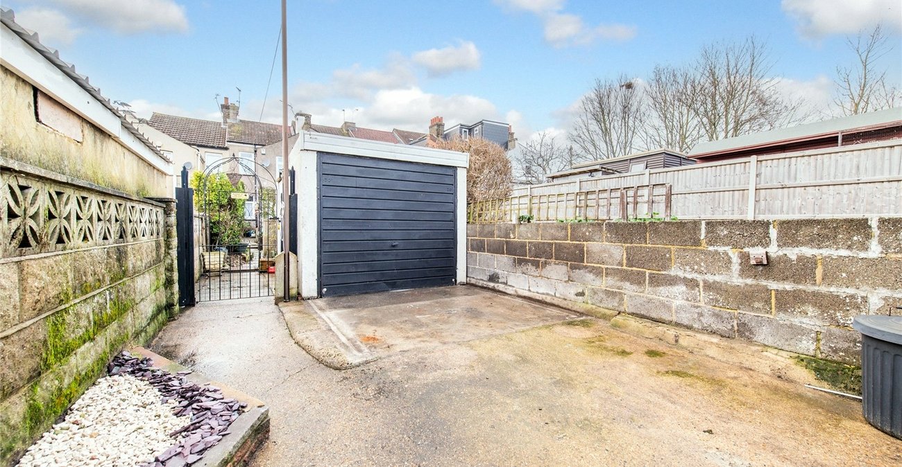 3 bedroom house for sale in Northfleet | Robinson Michael & Jackson