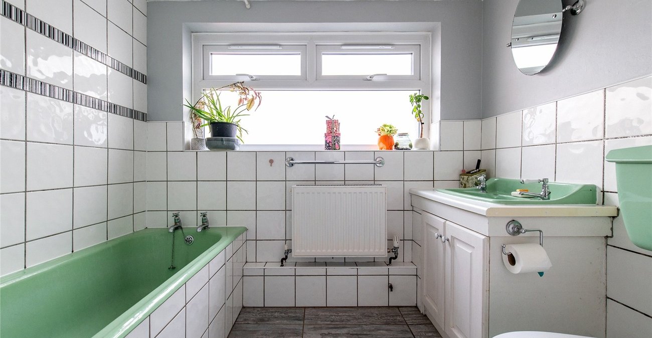 3 bedroom house for sale in Northfleet | Robinson Michael & Jackson