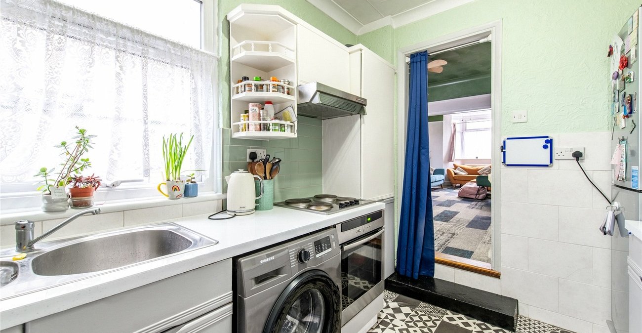 3 bedroom house for sale in Northfleet | Robinson Michael & Jackson