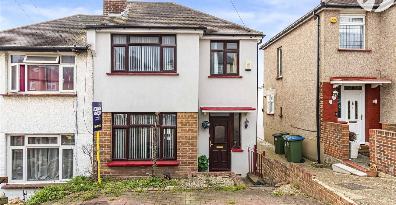 3 bedroom house for sale in Plumstead | Robinson Jackson