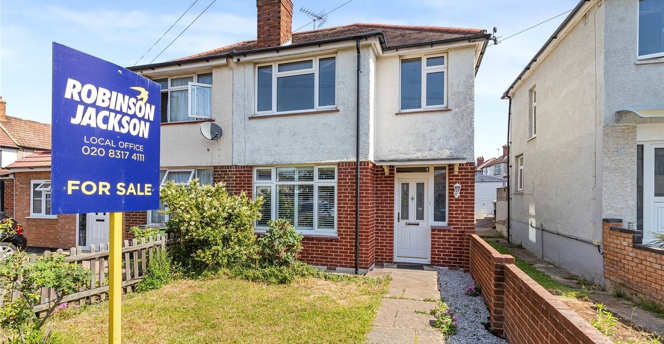 3 bedroom house for sale in Plumstead | Robinson Jackson