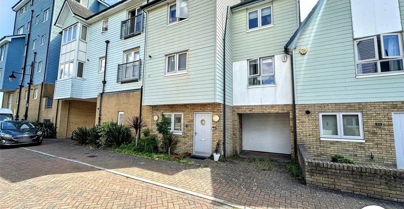 3 bedroom house for sale in St. Marys Island | Robinson Michael & Jackson