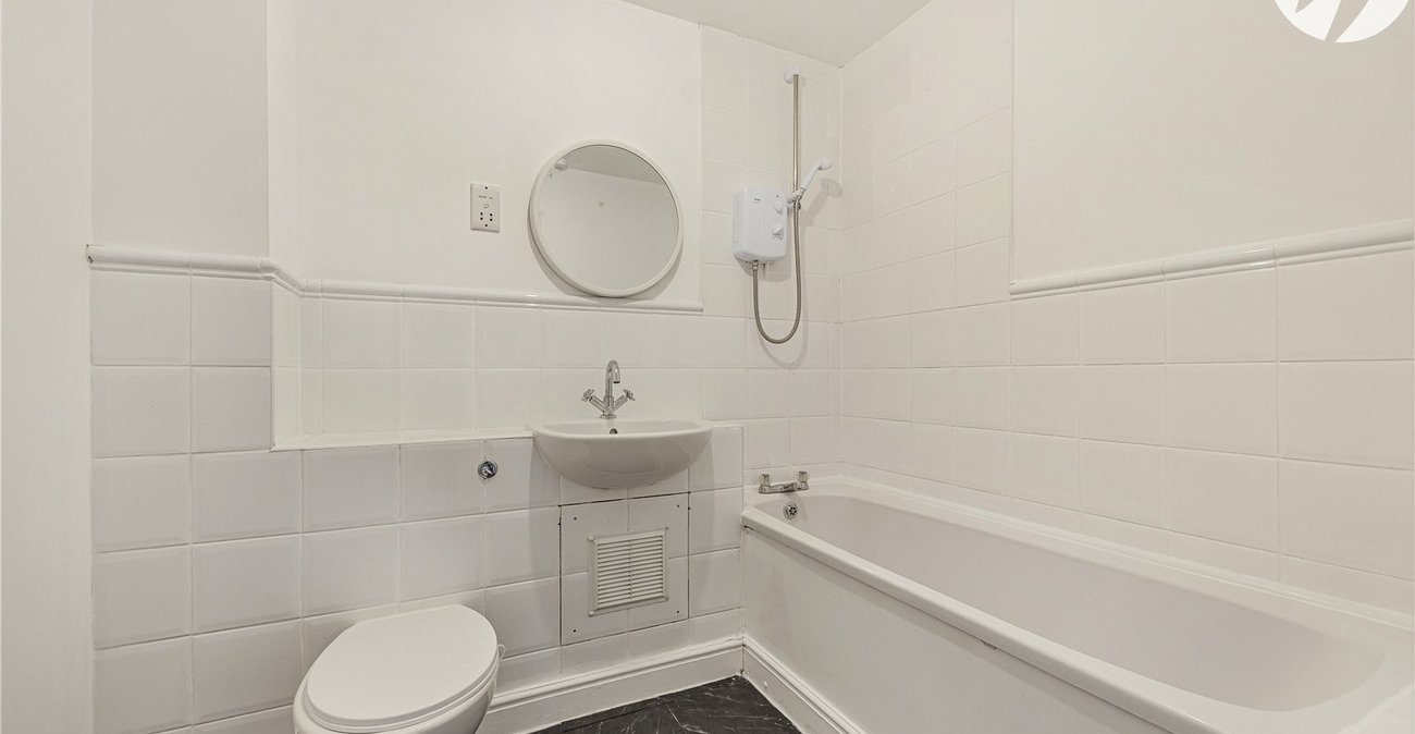 1 bedroom property for sale in Dartford | Robinson Jackson