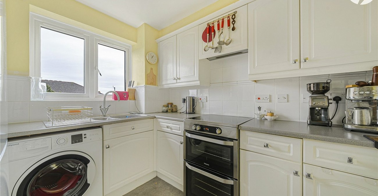 2 bedroom property for sale in Dartford | Robinson Jackson