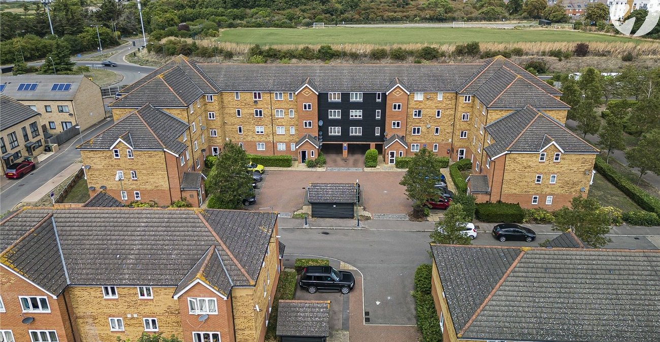 2 bedroom property for sale in Dartford | Robinson Jackson