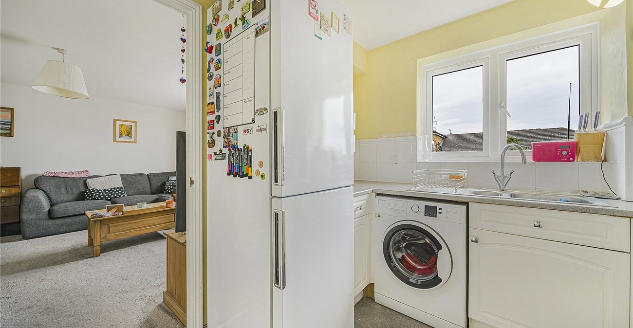 2 bedroom property for sale in Dartford | Robinson Jackson