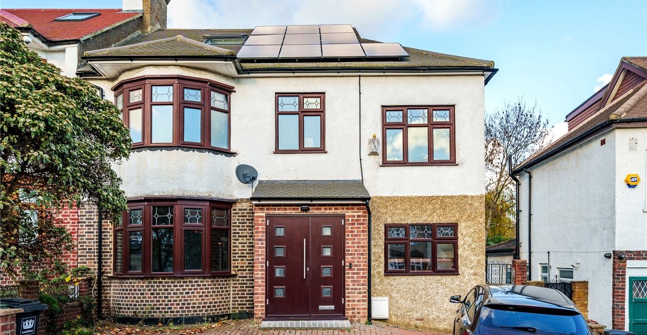 6 bedroom house for sale in London | Robinson Jackson