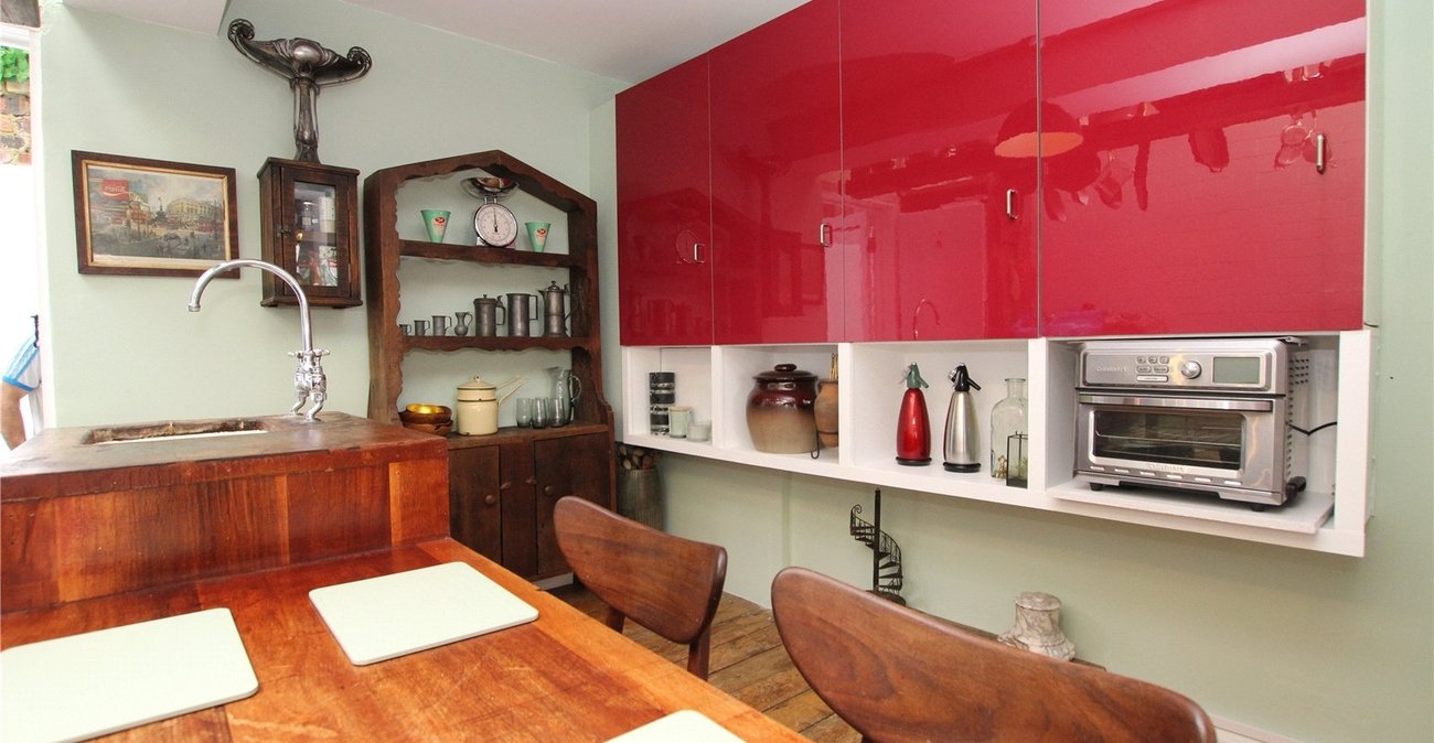 2 bedroom house for sale in Plumstead Common | Robinson Jackson