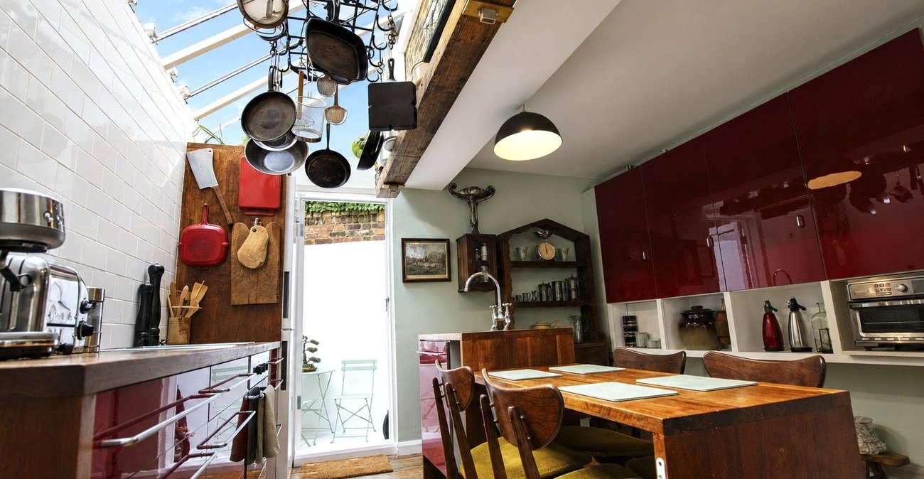 2 bedroom house for sale in Plumstead Common | Robinson Jackson