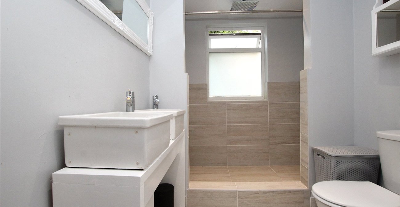 2 bedroom house for sale in Plumstead Common | Robinson Jackson