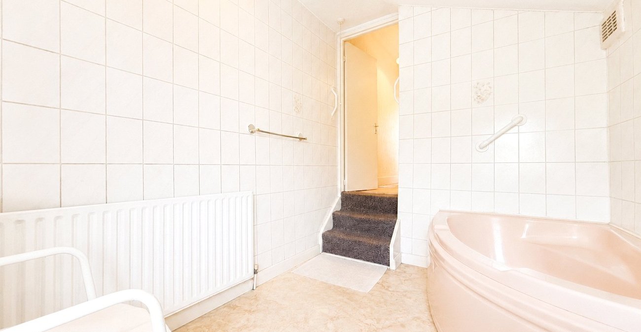 2 bedroom house for sale in Plumstead | Robinson Jackson