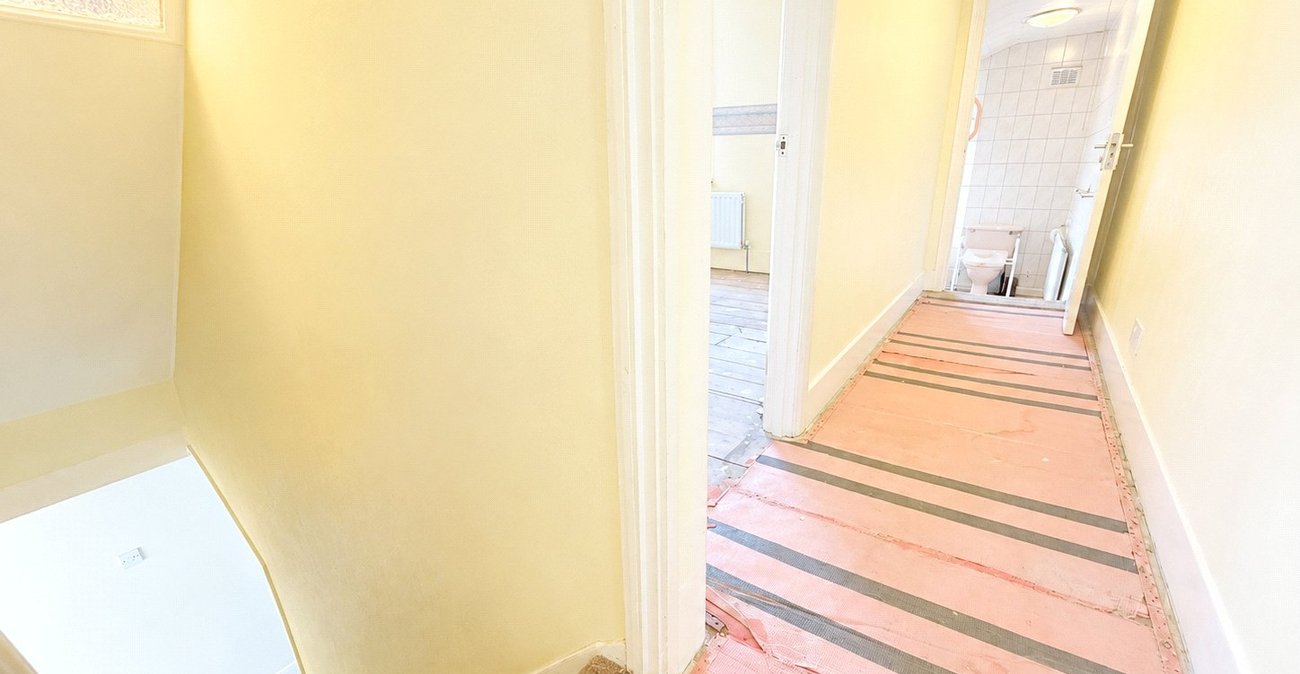 2 bedroom house for sale in Plumstead | Robinson Jackson