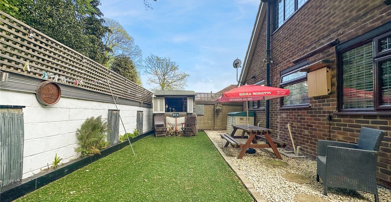 3 bedroom property for sale in Rainham | Robinson Michael & Jackson