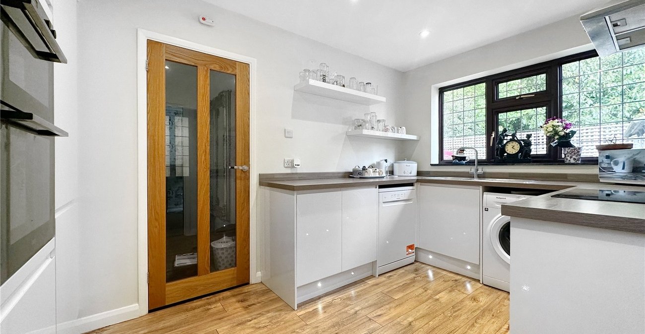 3 bedroom property for sale in Rainham | Robinson Michael & Jackson