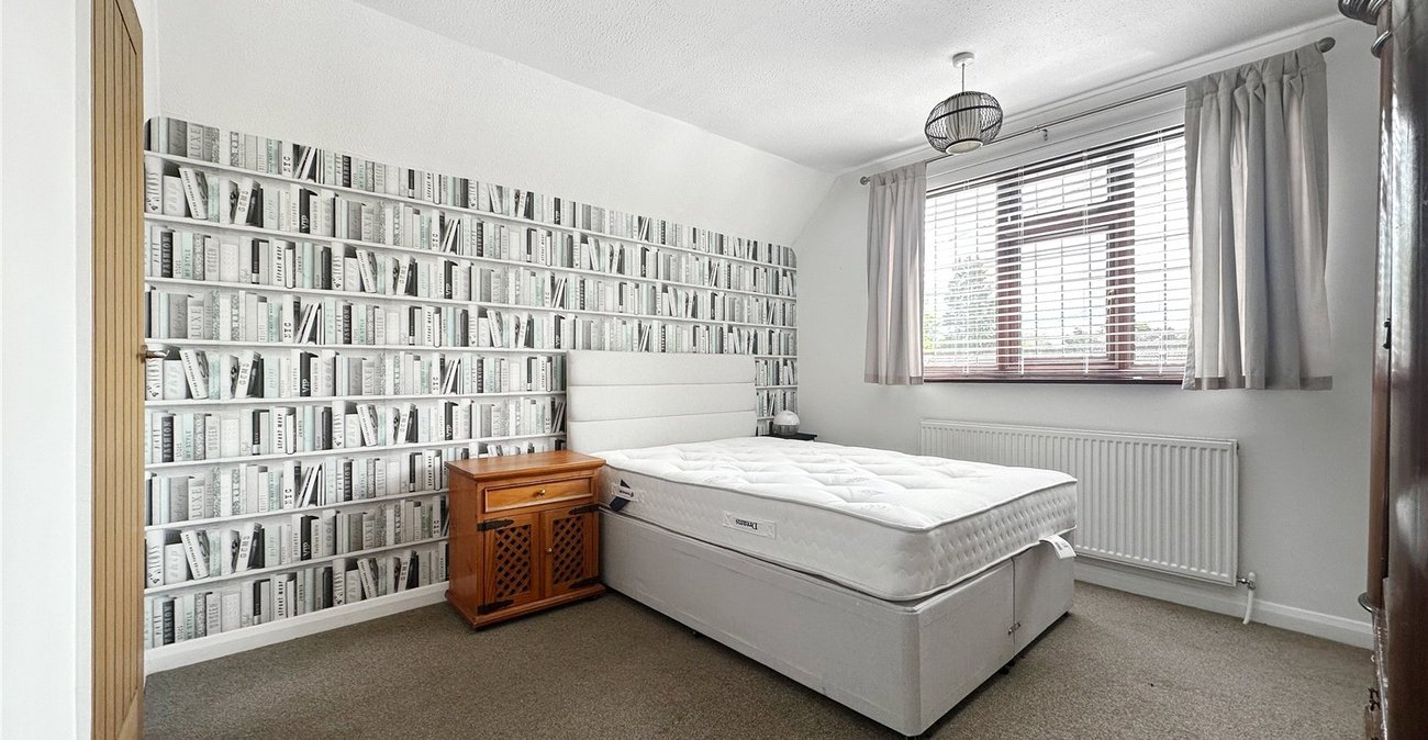 3 bedroom property for sale in Rainham | Robinson Michael & Jackson