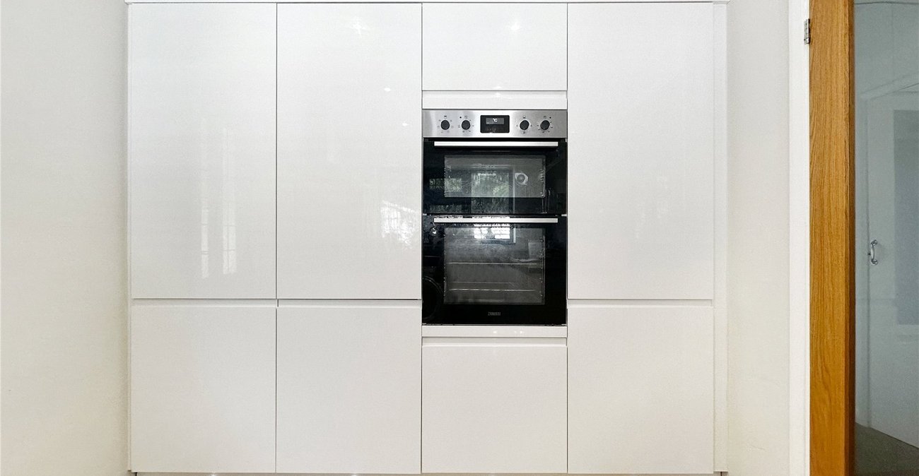 3 bedroom property for sale in Rainham | Robinson Michael & Jackson