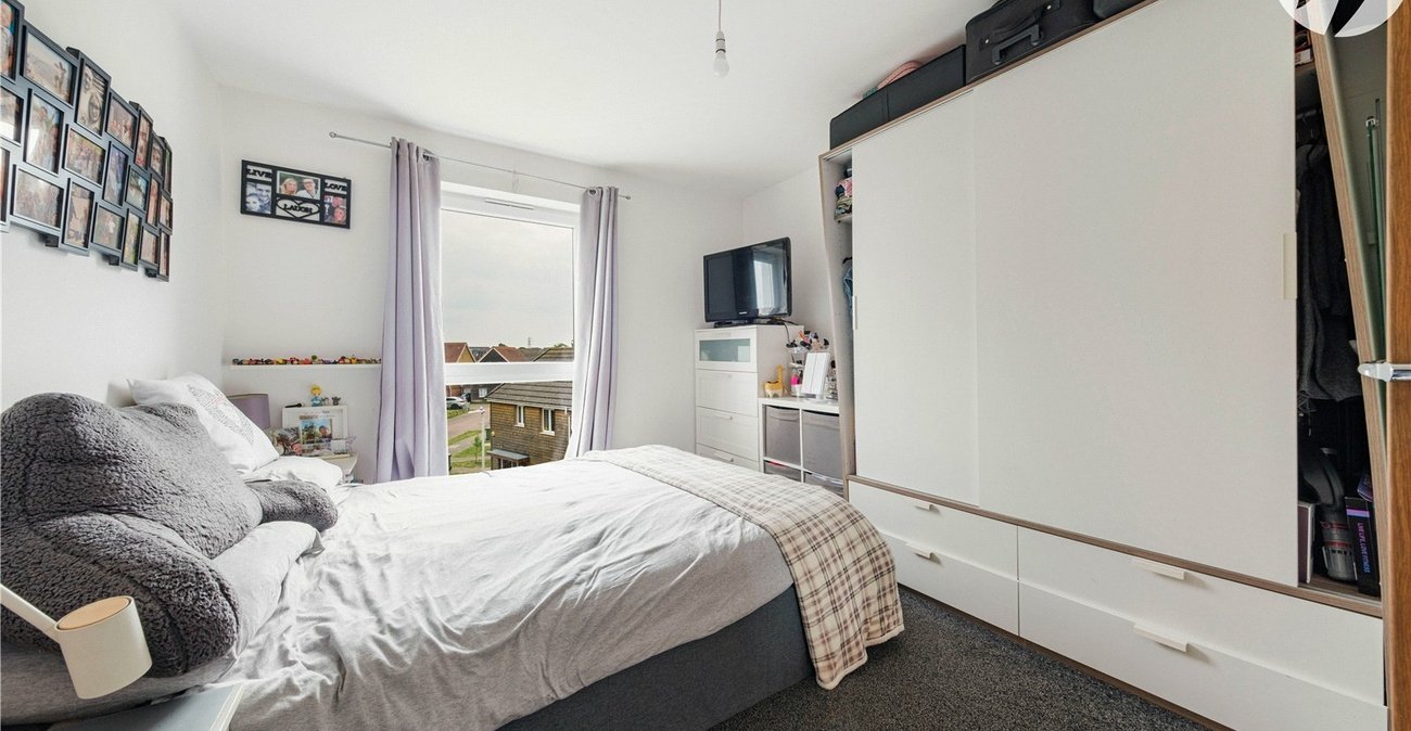 2 bedroom property for sale in Dartford | Robinson Jackson