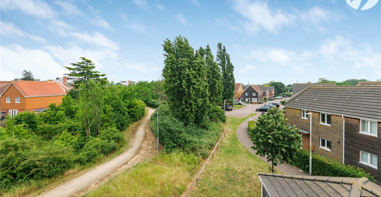 2 bedroom property for sale in Dartford | Robinson Jackson