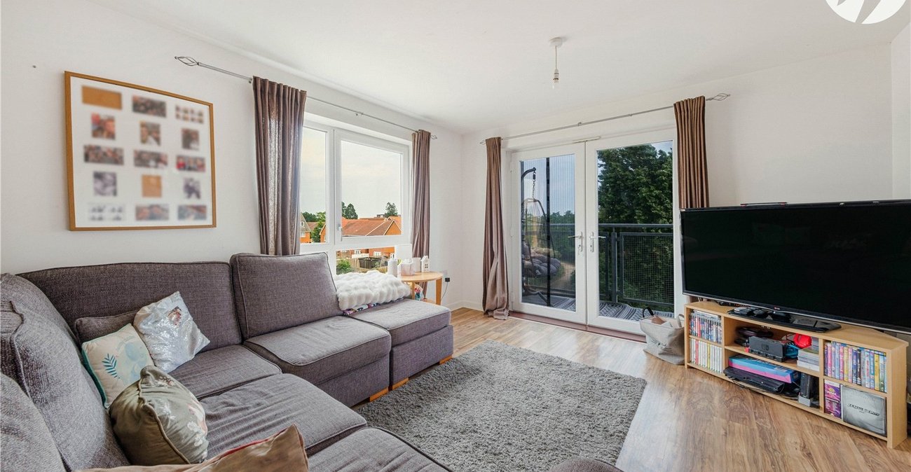 2 bedroom property for sale in Dartford | Robinson Jackson