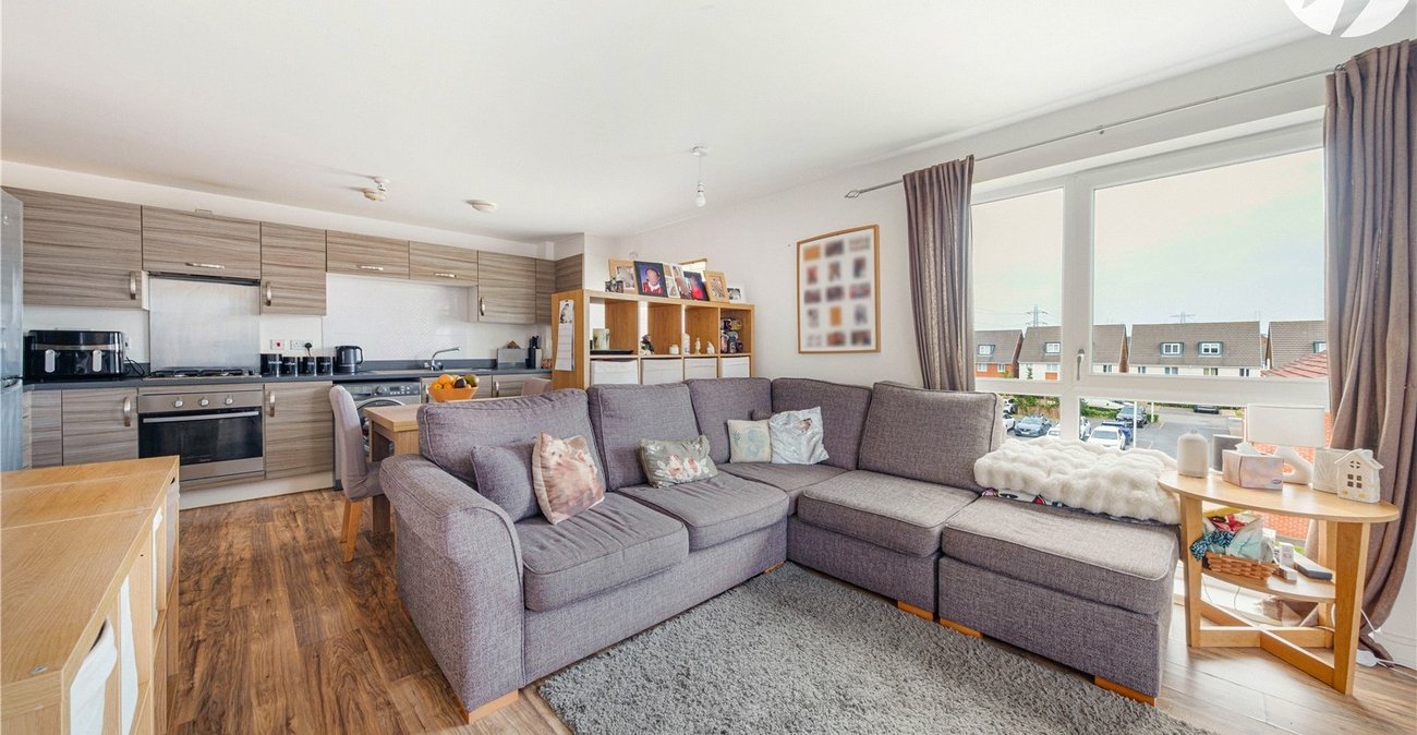 2 bedroom property for sale in Dartford | Robinson Jackson